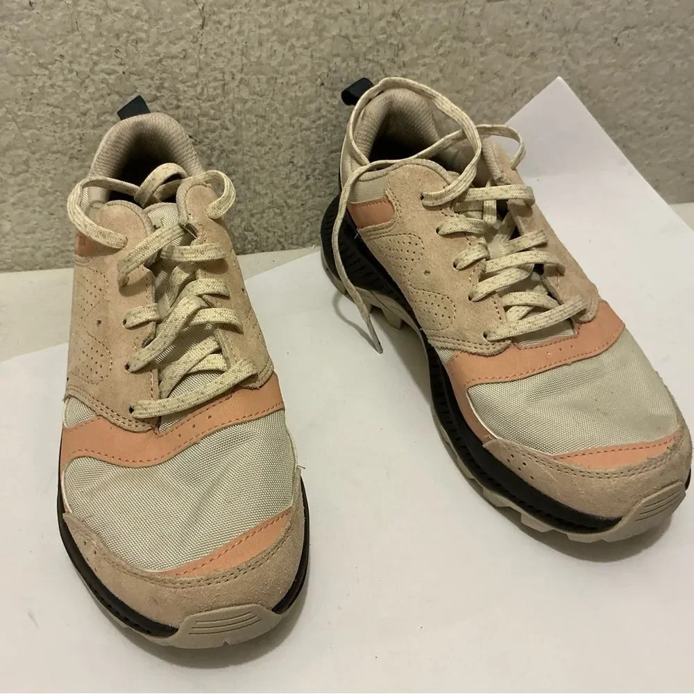 Merrell Women's Tempo sol hiking Pink and Gray Shoes size 8/ 38.5